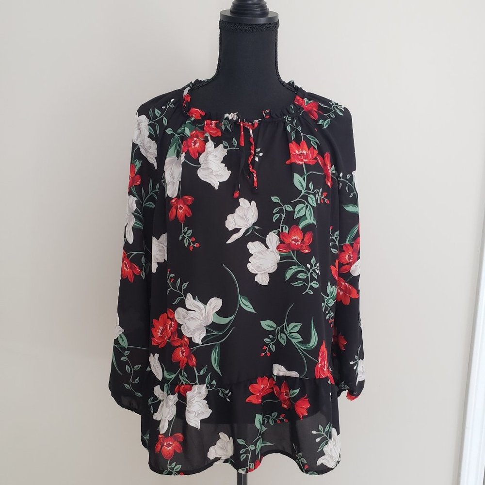 Old Navy Long Sleeve Black Floral Swing Blouse